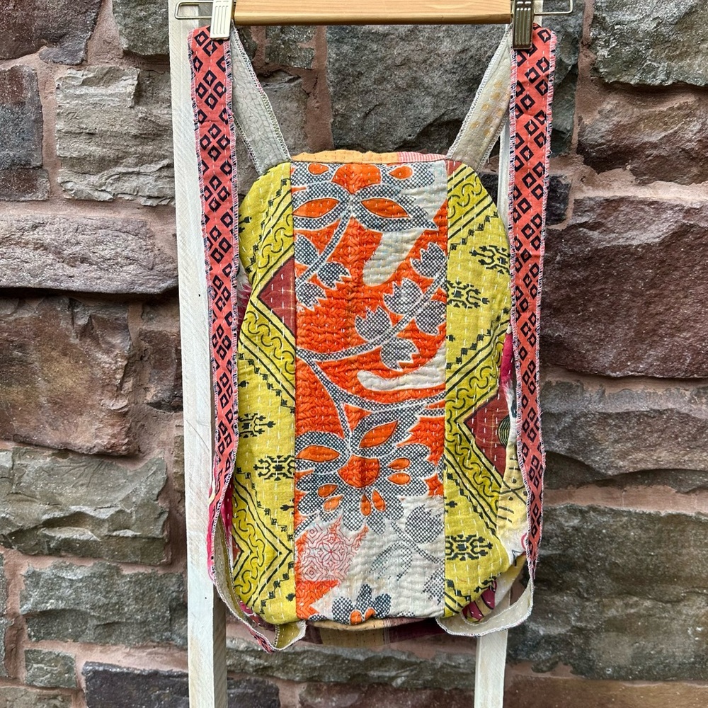 ✨VINTAGE KANTHA SARI BOHO BACKPACK - Picture 2 of 10